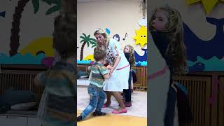 💁‍♀️ Alle Kinder schreien HURRA quotWir sagen Ciao quot bts shorts kinderlieder simonesommerland [upl. by Kallick31]