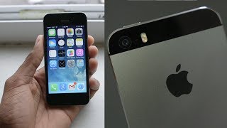 Apple iPhone 5s Review [upl. by Lemaceon]