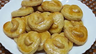 How To Make Cashew nut Cookies At HomeMouth Melt Butter Cashew cookies in UrduHindi 2018 [upl. by Htes]