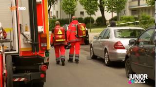 Junior Docs Folge 9 Staffel 2 ZDF NEO KRANKENHAUS  RETTUNGSDIENST  OPSAAL Reportage [upl. by Dnomyar]