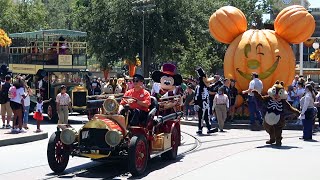 Disneyland Halloween Mickey amp Friends Cavalcade 2021  wChip Dale Minnie Cruella Ariel [upl. by Waldner]