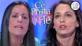 Cè Posta Per Te Il figlio chiude la busta alla madre Guerra social tra Iolanda e Loredana [upl. by Llezniuq131]