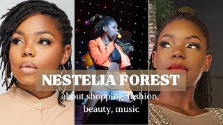 Nestelia Forest  Biographie [upl. by Turner247]