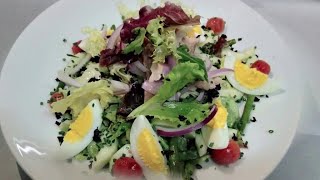 Salade Niçoise  سلطة نيسواز مغذية و بمكونات اقتصادية [upl. by Elenore]