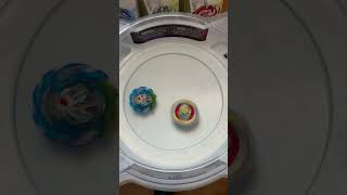 Gatling Dragon vs King Helios beybladebattle gatlingdragon kinghelios takaratomybeyblade [upl. by Holtz187]