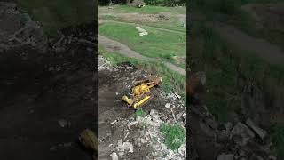 Moving Riprap With My Caterpillar D4 7U [upl. by Esra557]