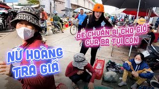 Nữ hoàng trả giá đi chợ cùng các con Bé Trâm được mấy cô ở chợ yêu mến quá là hạnh phúc [upl. by Busiek585]