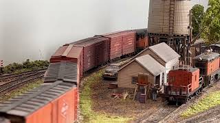 HO Scale Railroading on the Milwaukee Road Beer Line  Assembling the Pabst Job [upl. by Rhpotsirhc]