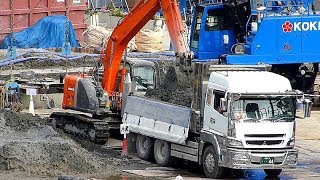 915UP 三菱ふそうダンプにユンボで汚泥の積み込み！ちょっとデコトラ。日立建機 ZAXIS 135 福島区海老江 [upl. by Oigroeg418]