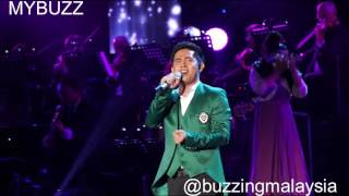 Cakra Khan  Kekasih Bayangan  Live in Konsert Nova 2017 [upl. by Leummas]