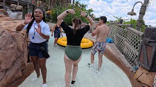 Gangplank Falls Raft Ride ☀️ Typhoon Lagoon 🇺🇸 4K [upl. by Nevuer]