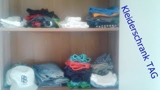 Kleiderschrank TAG closet tour Kinder Edition Jungs tragen nur blau [upl. by Olzsal183]