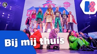 Bij mij thuis LIVE bij DE GROTE SHOW  Kinderen voor Kinderen [upl. by Volnay]