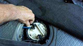 TUTORIAL CAMBIO GALLENGIANTE GASOLIO AUDI A3 TANK REPLACEMENT [upl. by Ahtrim]