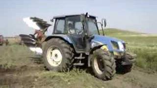 New Holland TL100A pluging [upl. by Beard796]