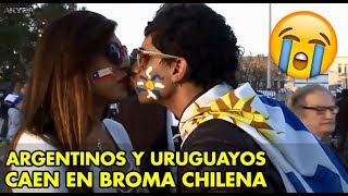 Hinchas de Argentina y Uruguay besan a un hombre  Chile trolea con mujer travesti [upl. by Auhsuoj]