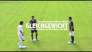 Fussball Training DVD Gleichgewichtstraining im Fußball  Dreiergruppe [upl. by Orestes479]