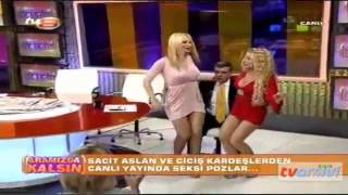 Cicişlerin kucak şovu 14012013  TV8 Aramızda kalsın  Sacit Aslan [upl. by Ecienahs]