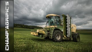 Fauchage de luzerne avec une Krone Big M 420 et John Deere 7830 en Champagne [upl. by Beau889]