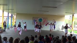 Apresentação de Arte Circense em comemoração ao Dia do Circo  Dança e Malabarismo [upl. by Liss343]