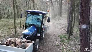 Farmtrac compact 30 v terénu  malý ale silný traktor [upl. by Kreis28]