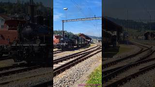 Kleine Dampfbahn fährt ab beim Bahnhof Bauma [upl. by Oba]