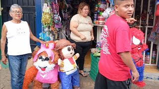 haciendo entrega de piñatas para los niños de Colonia Magaña ahuachapan Elsalvador [upl. by Dlanger]