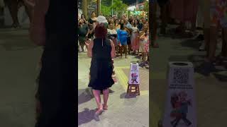 Karolina arrasando no centro de Porto portodegalinhas dança [upl. by Madora]