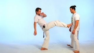 How to Do the Ponteira  Capoeira [upl. by Darren]