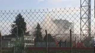 Spectaculaire explosion pour la destruction de la centrale thermique dAmbès en Gironde [upl. by Papotto]