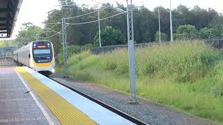 766 arrives at Helensvale [upl. by Kristian845]