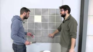 Astuce  comment recoller un carreau de faience avec de l’enduit [upl. by Cressler]