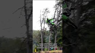 ¿Sabías que los cascos de motocross son diferentes 🏍️🪖 motos casco motocross elmundoenmoto [upl. by Artekal800]