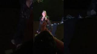 Hadise  Deli Oğlan Canlı Almanya Aachen 24122017 Konseri [upl. by Elma]