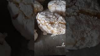 Biscotti limoncini neipertee film 80smusic song christmas neiperte humor love food biscuit [upl. by Sitsuj976]