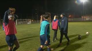 Foot féminin Les quotchevaliers servantsquot des filles du GF38 [upl. by Zat296]