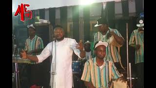 WATCH AS AFEFE SERENADE GUEST WITH FLOW MUSIC AT HAPPY HOUR 80 WITH OMO OLOGO [upl. by Khalin]