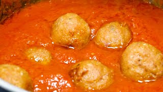 How Traditional Italian Meatballs in Tomato Sauce are Made  Claudia Romeo [upl. by Tekcirk]