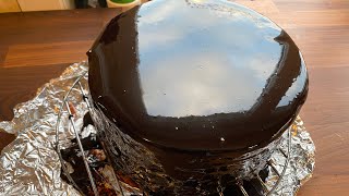 Recette de Glaçage Miroir au Chocolat Facile [upl. by Fay370]