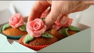 How to Lav flotte roser af fondant [upl. by Adyol]