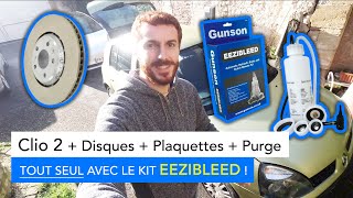 ✅ Clio 2  Changer disques et plaquettes de frein  purge avec le kit EEZIBLEED [upl. by Aluk]