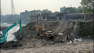 ভেঙ্গে ফেলা হলো গাজী শহীদুল্লাহ ও পারভীন আক্তারের পৈত্রিক সম্পত্তি হা হা হা  Adi Buriganga  DSCC [upl. by Ariahs]