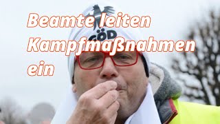 Beamte leiten Kampfmaßnahmen ein [upl. by Sidney]