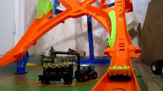 Hot Wheels Action Vertical 8 Jump and Siku 1861 Tractor Fendt With Forestry Trailor [upl. by Sivaj]