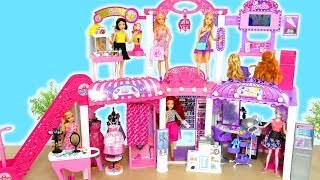 At the Mall Barbie amp Rapunzel are Shopping Einkaufszentrum Centre commercial Pusat perbelanjaan [upl. by Marielle]