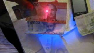 Llavero con Detector de Billetes Falsos Puntero Laser y Linterna Led [upl. by Cleodel]