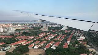 LANDING AT GUAYAQUIL AIRPORT  KLM B777200 [upl. by Qifahs10]