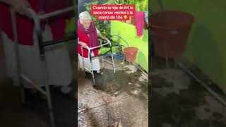 🤶🏻😜 A esa edad son tremendas y rebeldes Viral abuelita parativiral México [upl. by Ainnos]