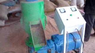 STAK SD Series Industrial Wood Pellet Mills Demo [upl. by Gretta439]