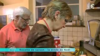 Recette de saison  Dinde de Noël à la farce fine et aux marrons [upl. by Ahsitra]